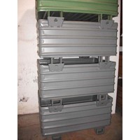 Stacking containers M11-5, 1200 mm x 1000 mm x 650 mm, painted  RAL7005